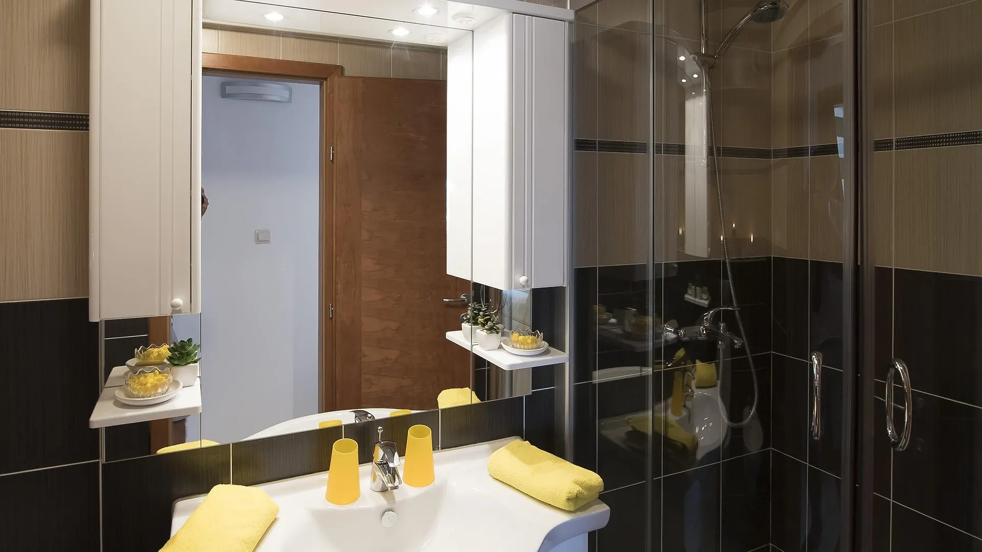 Apartments Iskra Split