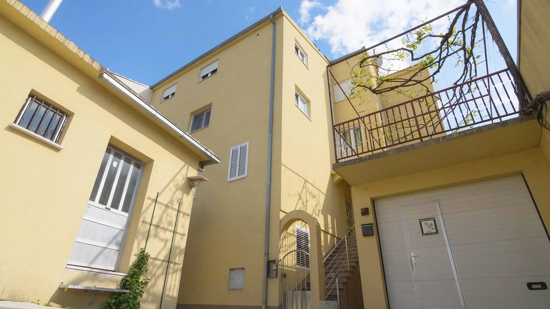 Apartments Iskra Split Hotel