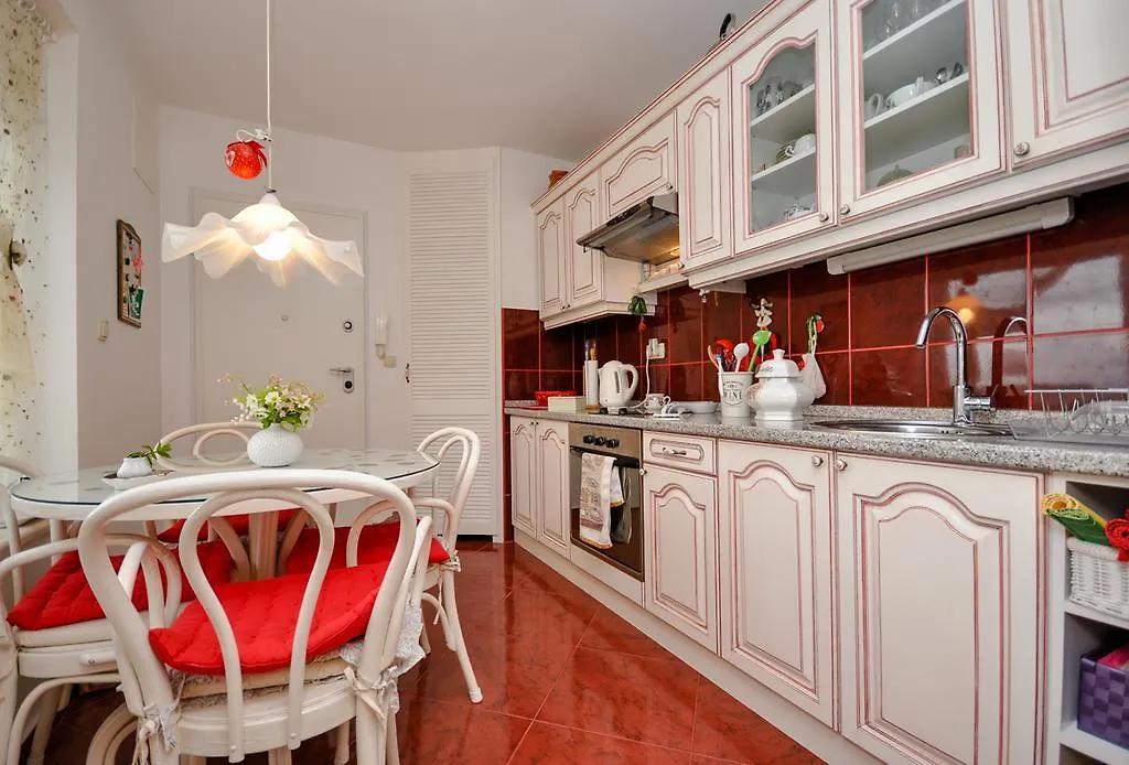 Apartments Iskra Split